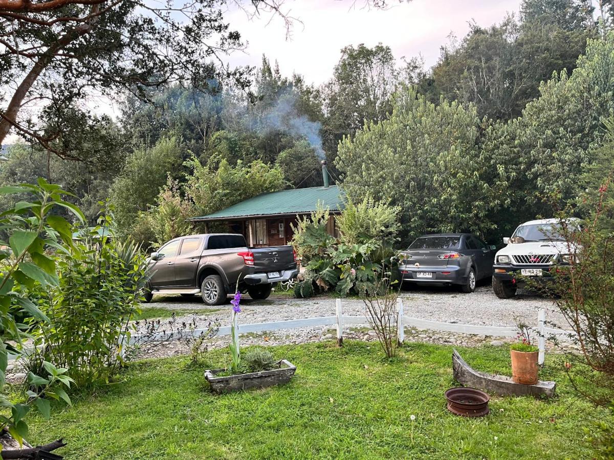 Entre Esteros Hornopiren Exteriör bild